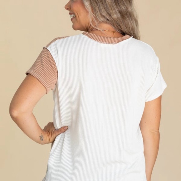 Checkmate Color-block Ribbed Top and Short Set.
Size Large - Picture 4 of 6